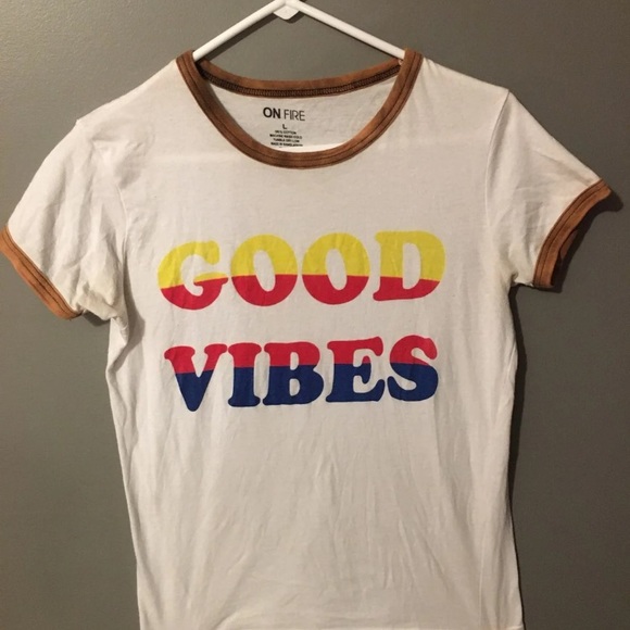 Good Vibes T-Shirt - Picture 2 of 3